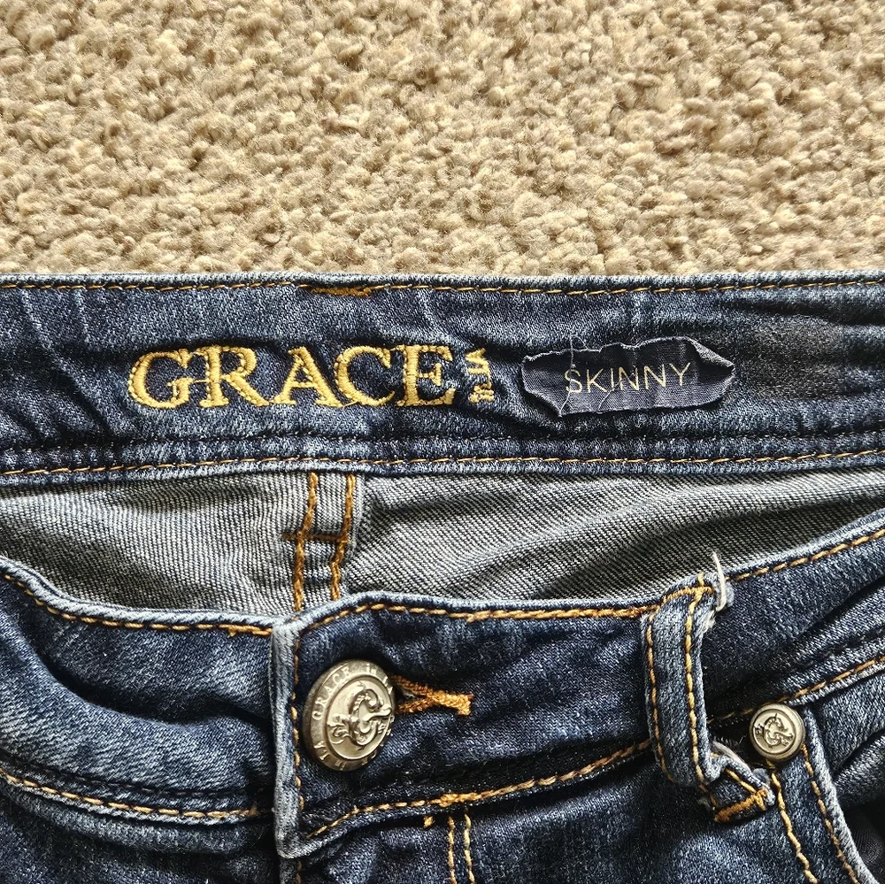 Embroidered Jeans - Picture 5 of 11
